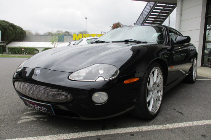 JAGUAR XKR