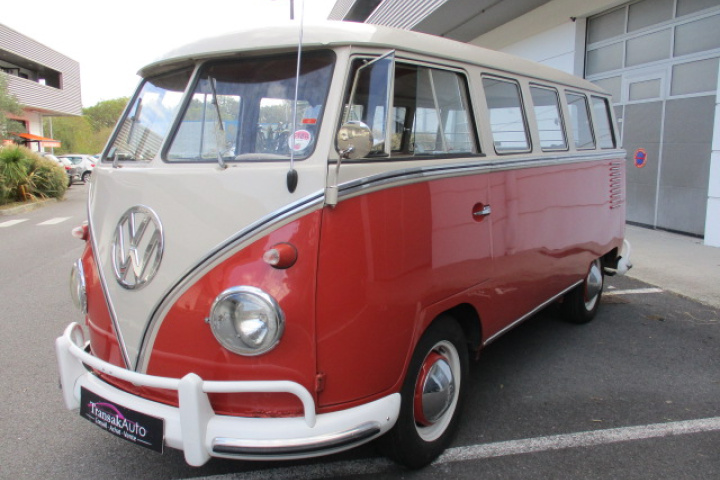 VOLKSWAGEN COMBI