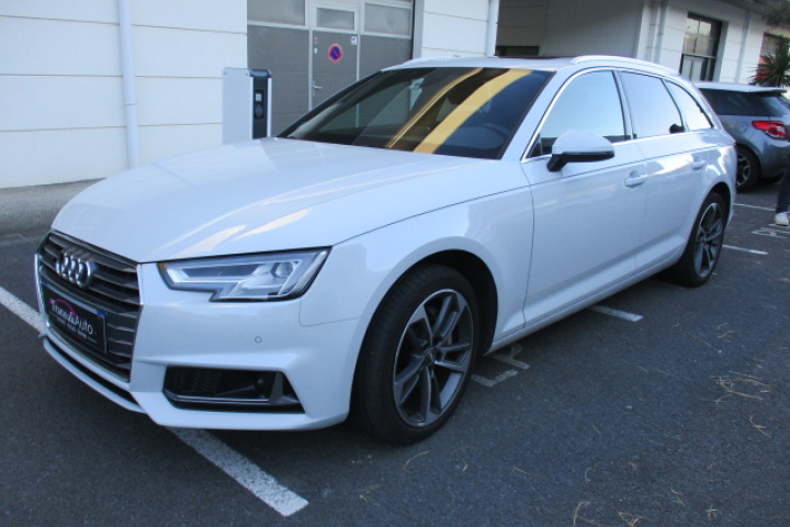 AUDI A4 AVANT