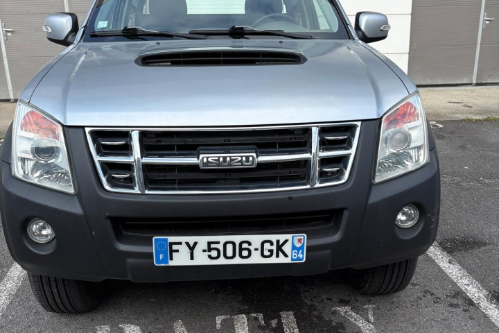 ISUZU D-MAX